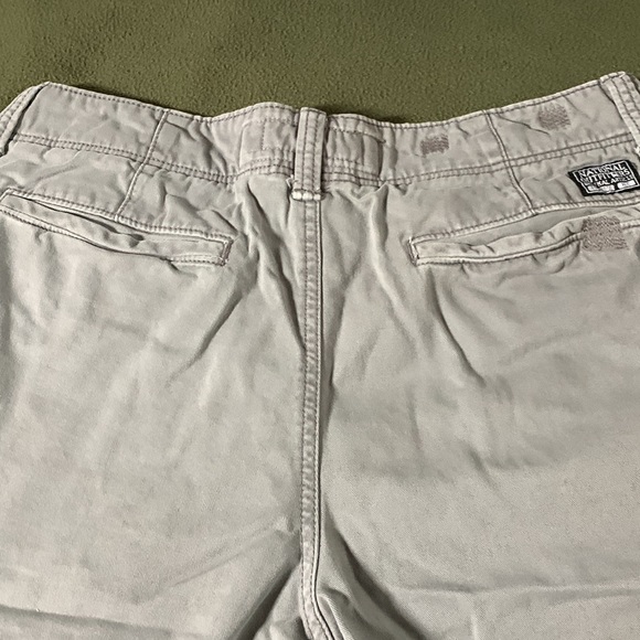 2 pairs of men’s shorts. LR Scoop green cargo, gray National Outfitters. Size 36 - Picture 14 of 15